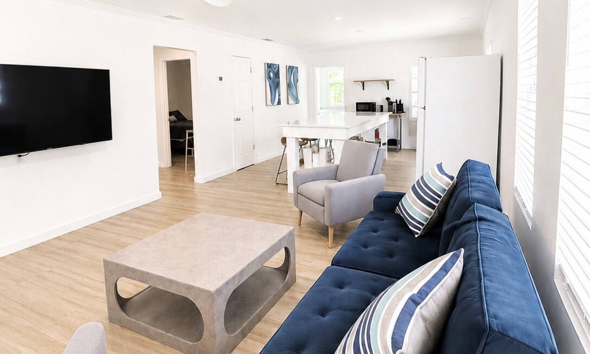 Suwannee House | Suwannee River Getaway. Sleeps 8. Boat Parking. Minutes to Marina.