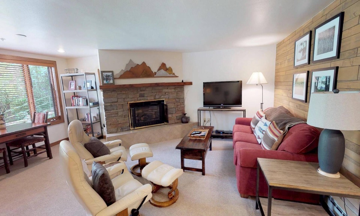 Snowmass Village Condo | Terracehouse - Steps to Slopes - Hot Tub/Pool - ASE Transportation