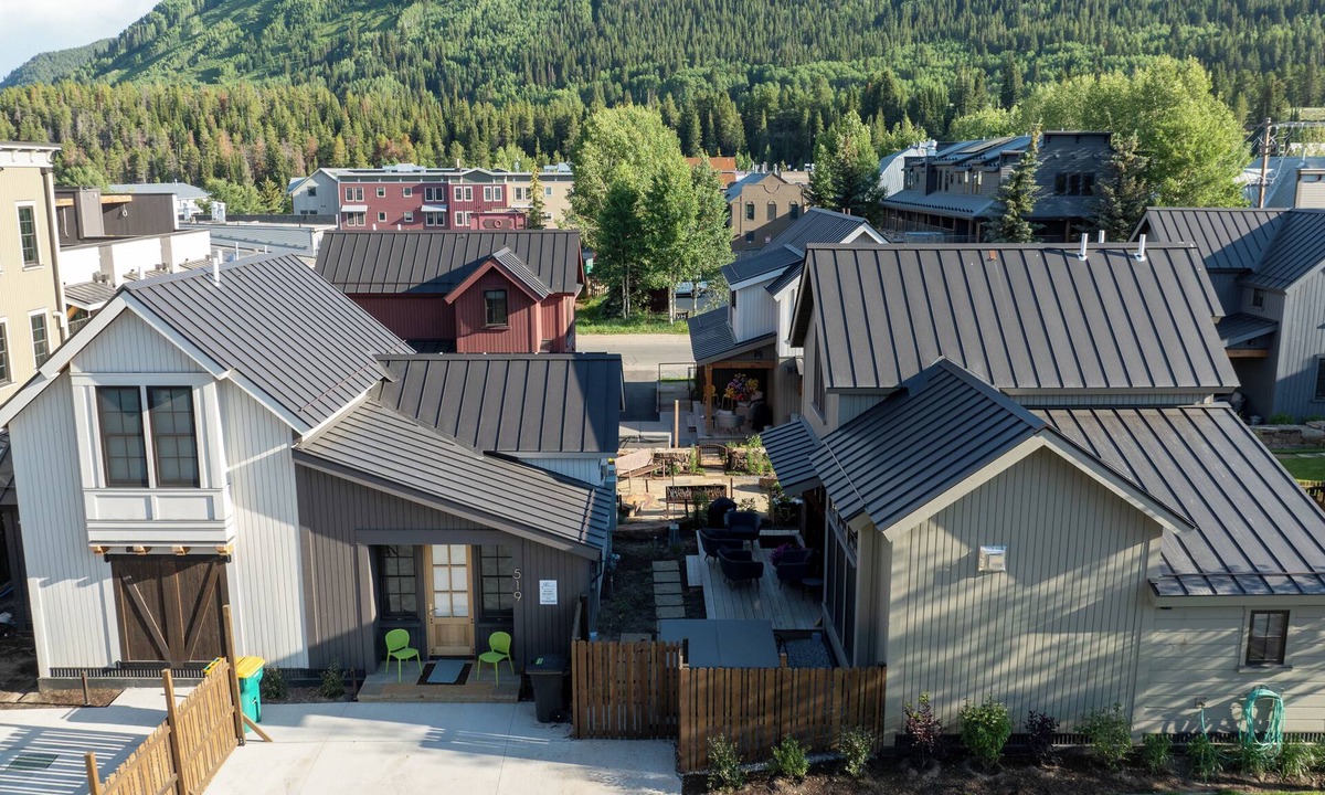 Crested Butte Cottage | The Alley Bundle at Academy Place Private Hot Tub