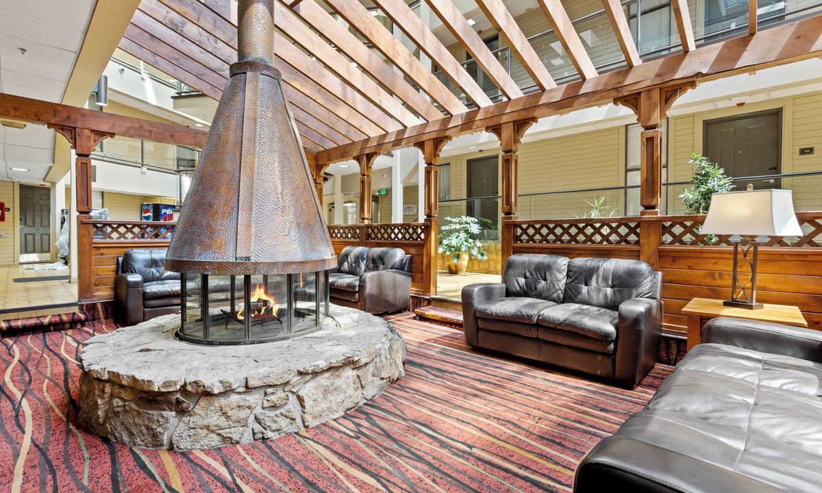 Avon Hotel | The Christie Lodge - All Suite Property, Vail Valley/Beaver Creek