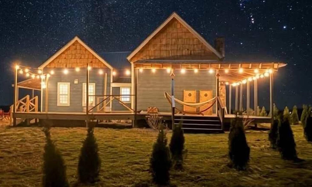 Valley Head House | The Prairie House Retreat, Hot Tub, Family !