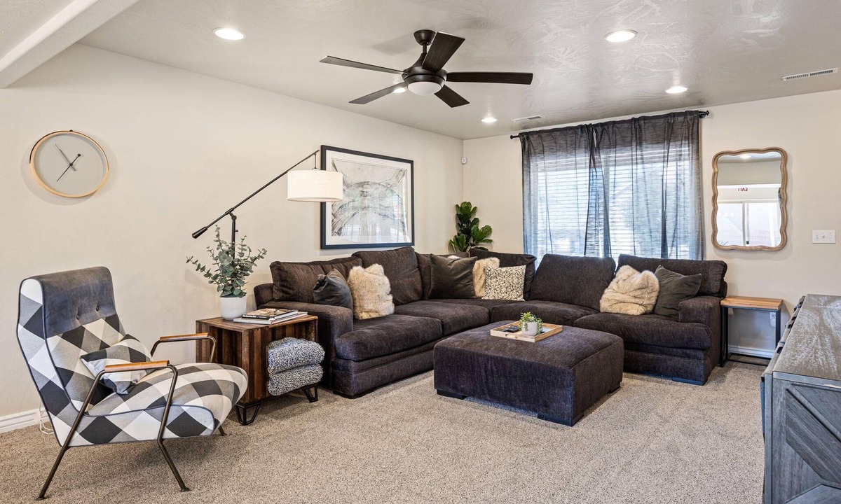 La Verkin House | The Watchman, Gateway to Zion - Hot Tub/Fire Pit