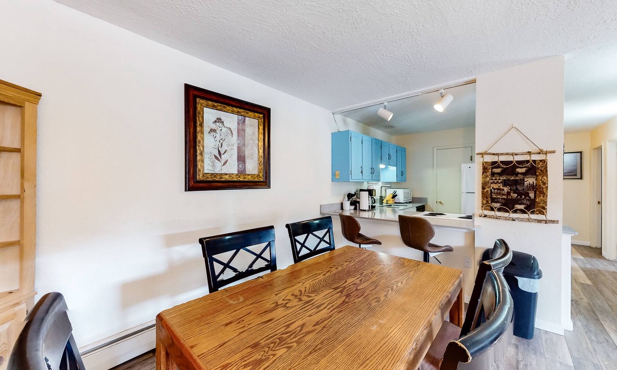 Historic District Condo | Third-Floor Mountain-View Condo at Gold Creek w/Free WiFi - Walk to Gondola