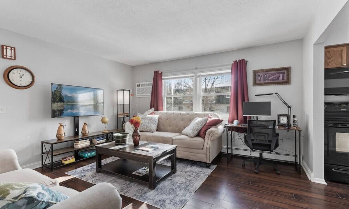 Spring Lake Park Apartment | Tranquil 2BR Apt NE Mpls - 8073 Apt 4