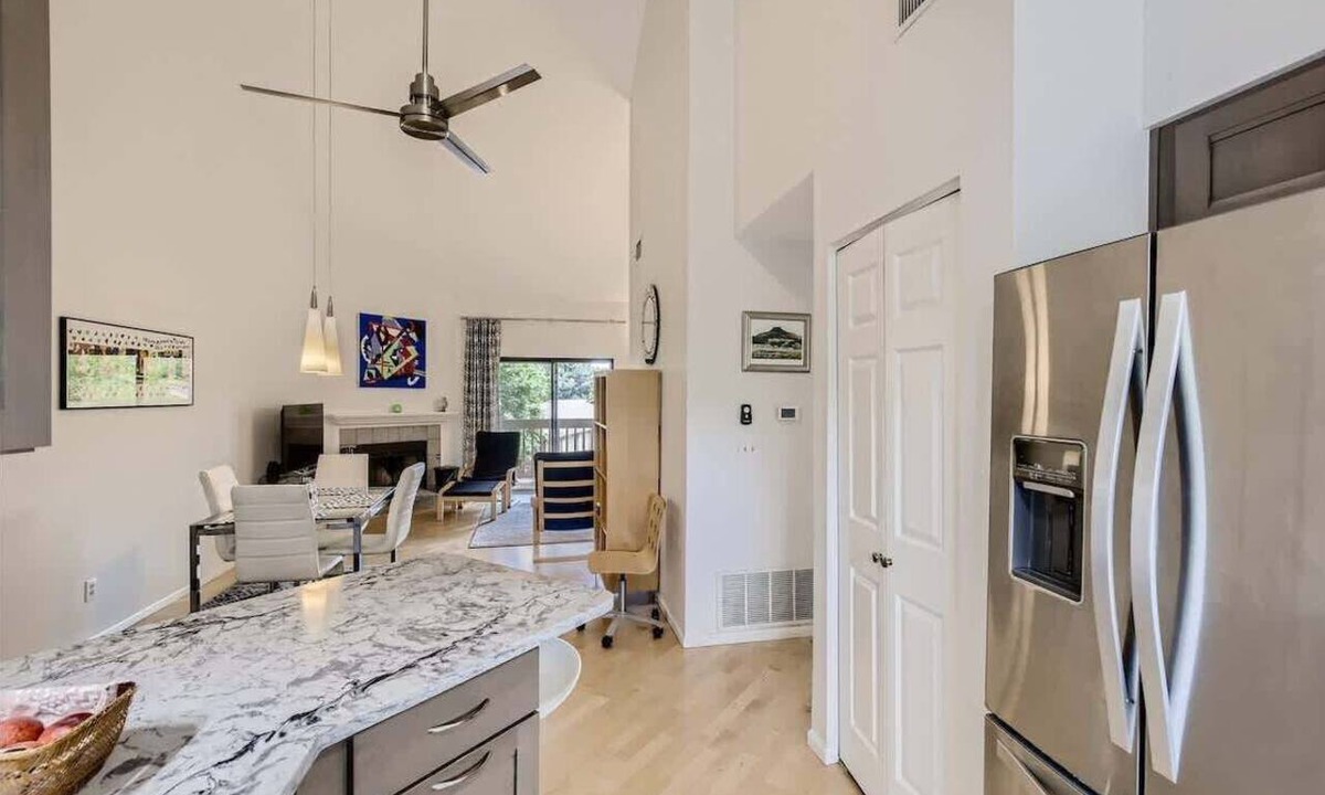 East Boulder Condo | Turnkey 2 BDR/2 BA Boulder Condo