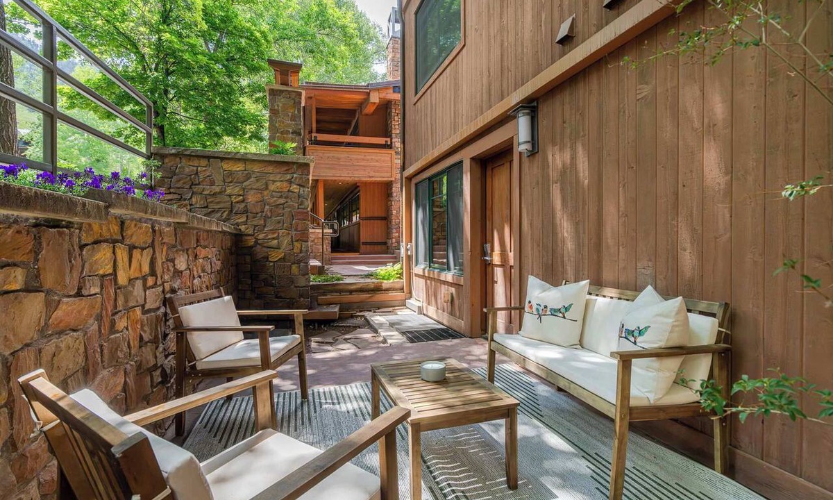 Aspen Condo | Updated Aspen Core 3/3 with AC, Pool & Hot Tub