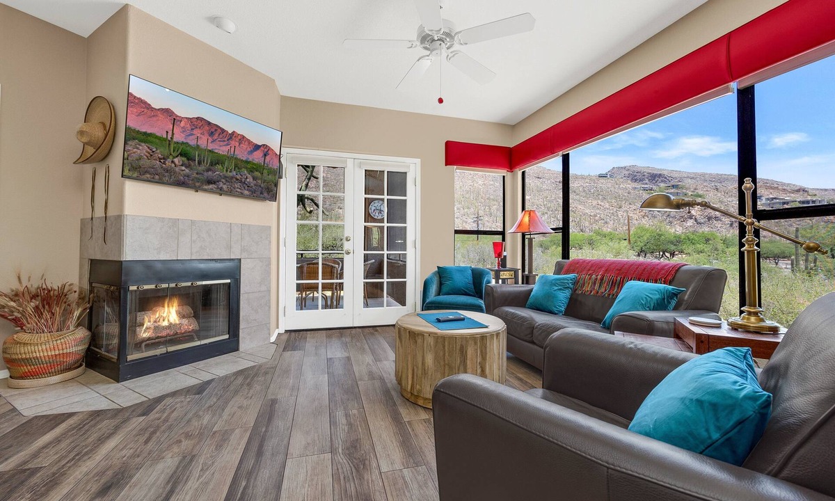 Tucson House | *Updated Tile!* View at Ventana 2 BR Condo/COM Pool/PATIO VIEWS!