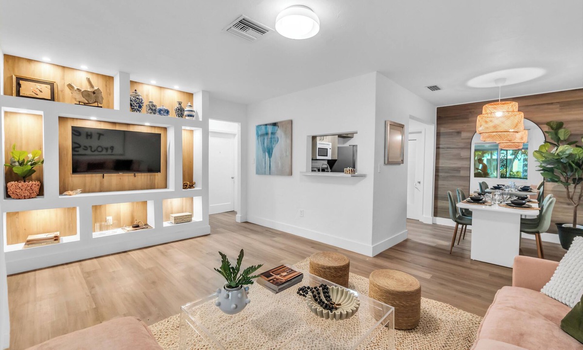 Biscayne Park House | Upscale 2-bedroom "Casita" 10 min away from Bal Harbor Beach, close to mall.