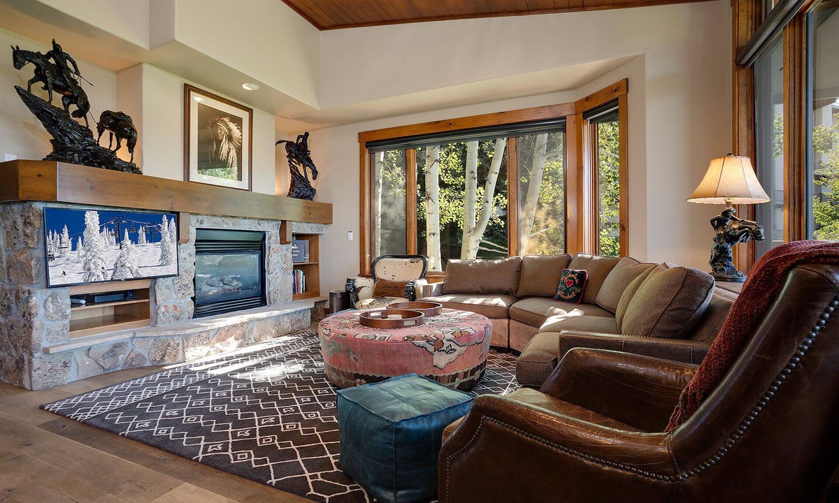 Steamboat Springs Condo | VAL03 | Nicely Updated Condo | Private Hot Tub | Mtn Views | Winter Shuttle