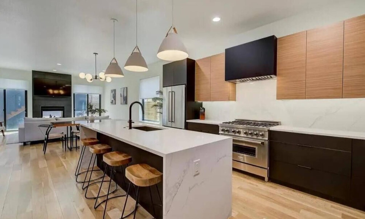 Curtis Park House | VRBO in RiNo with Rooftop Hot Tub