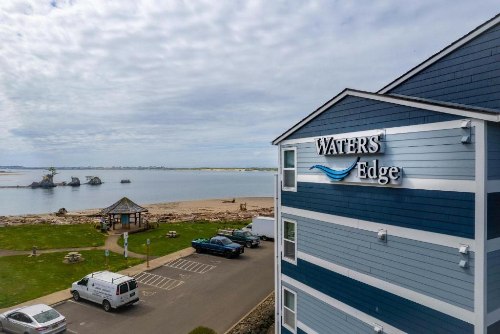 Lincoln City House | Waters Edge 207