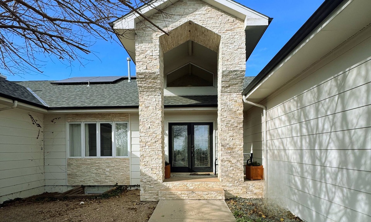 Boulder House | Welcome to Peaceful Pastures
