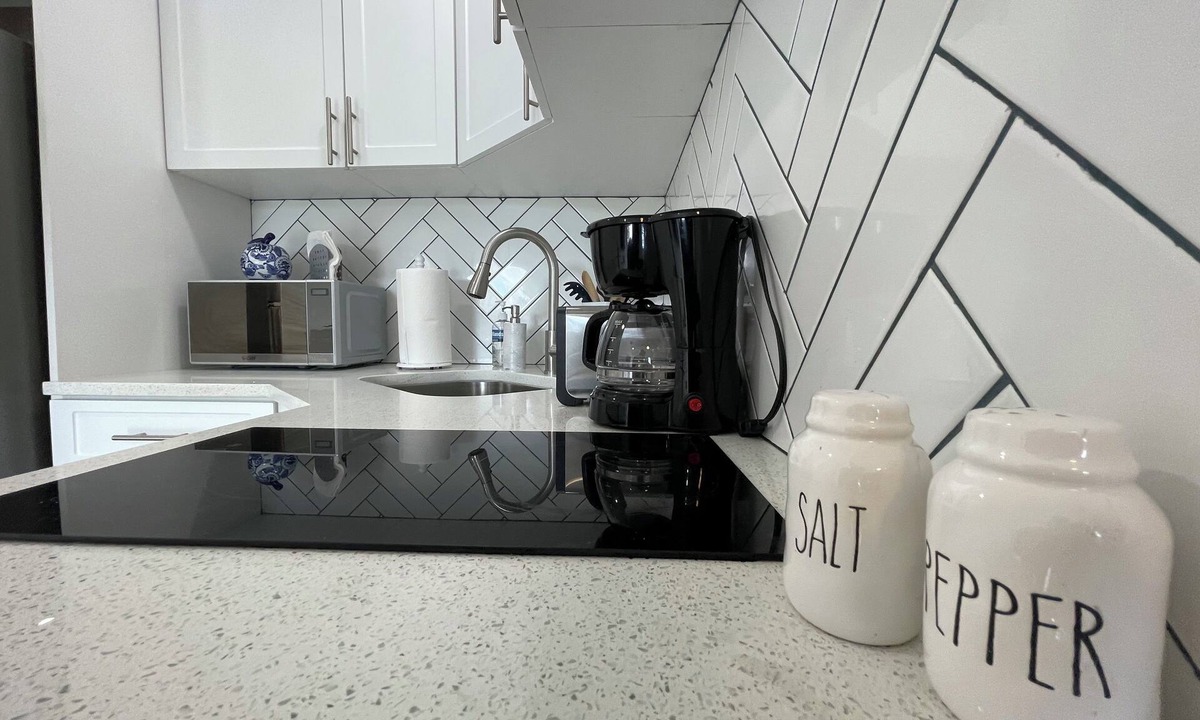 Greenacres Apartment | Wonderful apartment near the Airport, Beaches and Downtown