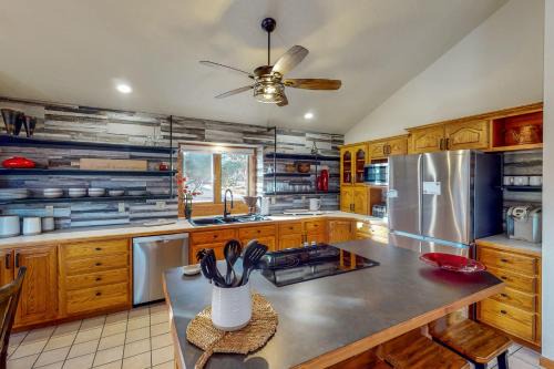 Greeley House | Work & Play! Spacious Lake-View Home in Greeley