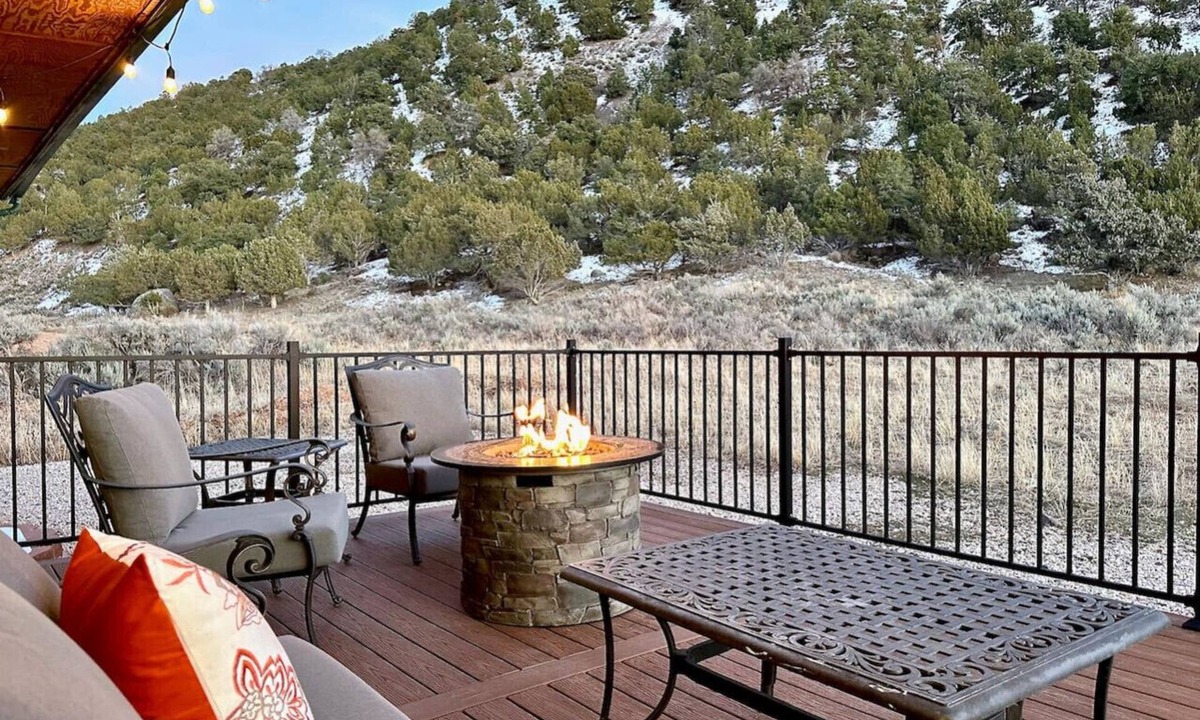 Parowan Cabin | Your Holiday Basecamp | 10 min to Brian Head