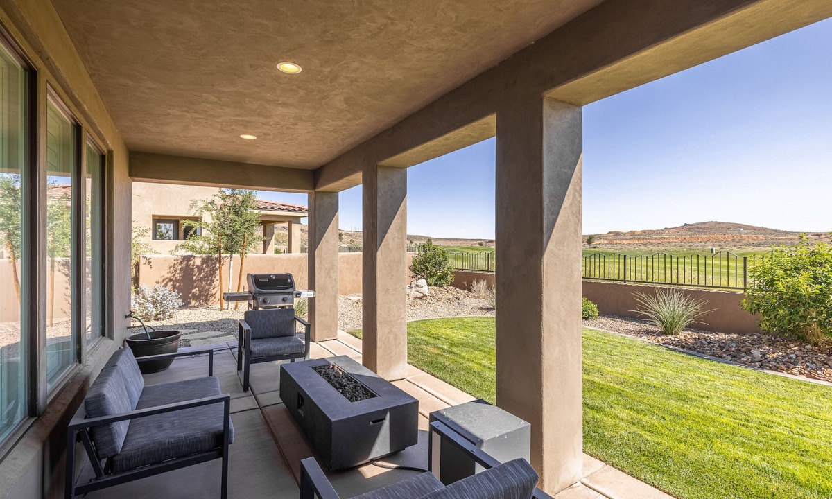 St. George House | Zane's Place located at The Ledges Golf Club *Resort Amenities Included