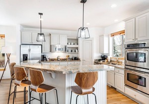 Bear Hollow 5601 | Standalone Home | Near Outlets Hot Tub | Pool