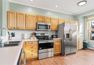 Centrally Located Silverthorne Condo Near Ski Areas & Local Activities!