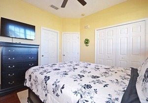 Contemporary 4 Bed 3 Bath House - Near Walt Disney World W/ great amenities in Davenport