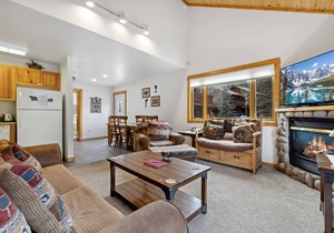 Fall River Retreat Private Hot Tub