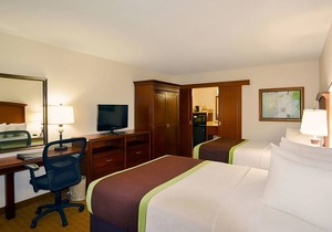 Fantastic Find! 2 Great Units, Near Epcot, Golf in Orlando