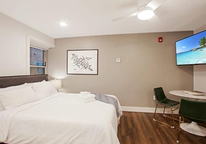 FRONTDESK Comfy Studio Apt near Science City in Kansas City