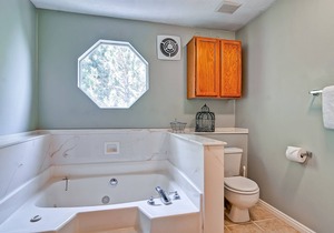 Large & Luxurious Home w/ Private Hot Tub, Fireplace, & Shuffleboard