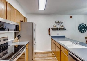 Lovely 2 BDR Condo - Close to Skiing & Main St!
