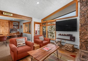 Mountain Views in Snowmass! Balcony W/Grill, Wood FP, Pool, Hot Tubs, Parking & Elevator Access
