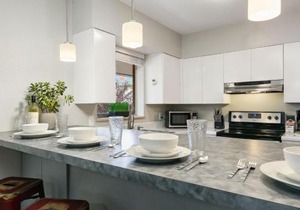 Old Town Condo by Library Park Walk Everywhere!