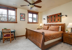 Olympian 303 | Delightful Downtown Digs | Walk To Shops & Restaurants | Ski Jumpers at Howelsen Hill
