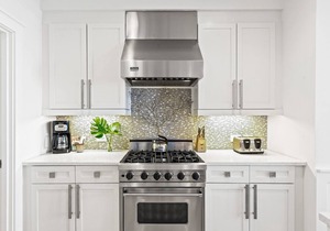 Professionally Decorated Gulf Front Unit in Watersound