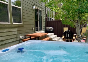 Retreat 13281 by Moose Mgmt. 6 min to Town! HotTub