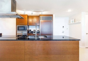 Riverwalk Access | Chic Brickell Condo in Miami