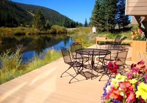 Scenic 1 Bedroom Condo for 4