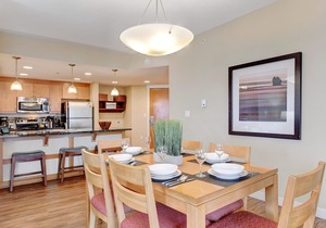 Ski In Out Condo 3425 I Huge Hot Tub I Great Views I Heated Garage I Discounted Attractions