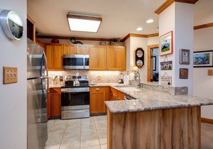 TR1201 | Beautiful Home | Close to Skiing | A/C | 10 Hot Tubs