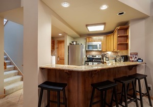TR1302 | Nicely Updated Condo | Ski Lockers | A/C | 10 Hot Tubs