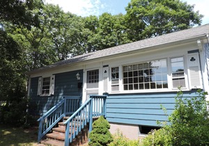 Wonderful sunny corner lot walk to Falmouth Heights Beach in Falmouth