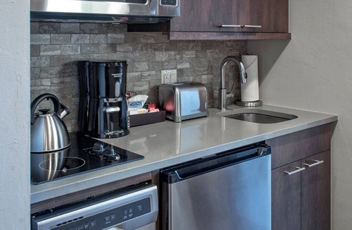 Peak 8 Resort | 1 BR Suite - Grand Colorado on Peak 8 Resort Jul 25⁠–⁠Aug 1.