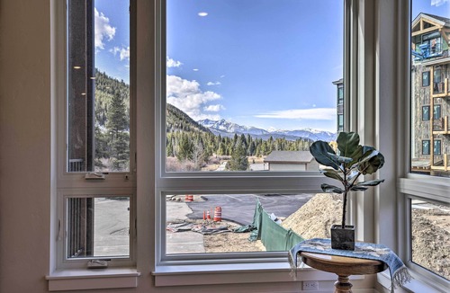 Lakeside Village Condo | 1 Mi to Ski Slopes! Mtn-View Condo in Keystone