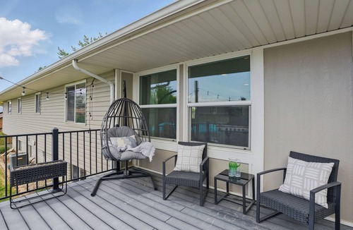 Northridge House | 1 min from Lindon Temple- Hot tub, Sleeps 16, Xbox, Poker, 6 Bed