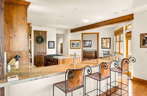 El Jebel House | 10-Acre Mid-Valley Retreat with Hot Tub, Game Room & Sopris Views