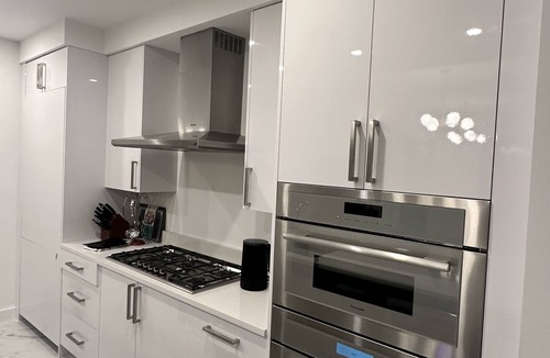 Redevelopment Area Apartment | 10% Limited Rate Special! Escape to Paradise ! Book NOW!