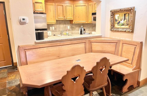 Zermatt Villa | 1047/49 | Spacious 2BR Villa | Zermatt Midway Stay