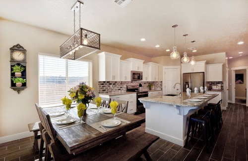 La Verkin House | 155 La Verkin |Private Hot Tub and Pool, Spacious yard, and Close to Zion National Park