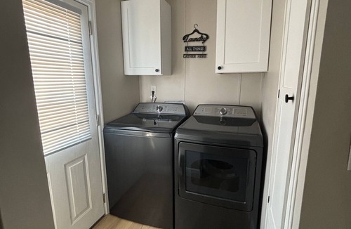 Biggar House | 2 bed 2 bath newly updated in SANIBEL GATEWAY RV Resort! Minutes from the beach