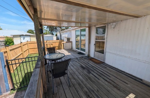Laguna Beach House | 2-bedroom Home in charming West End Laguna Beach Panama City Beach Florida.