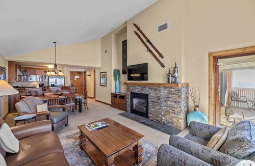 Mount Crested Butte Condo | 2 Bedroom Penthouse Condo at the Lodge at Mountaineer Square, Hot Tub and Pool