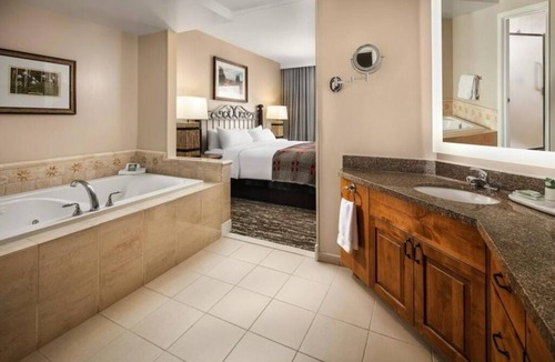 Highland Meadows Resort | 2-bedroom resort in charming Vail with great activities at a great rate.